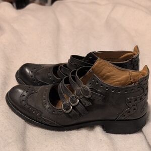 Black Leather Adrian Alli Black with Embossed Pattern